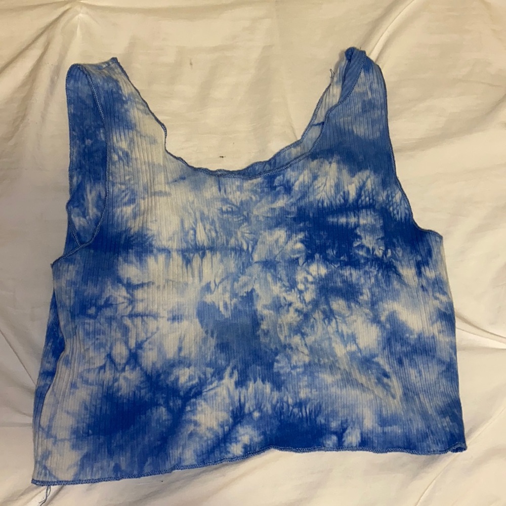 Blue tie-dye crop top